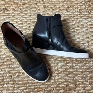 Black wedge sneakers